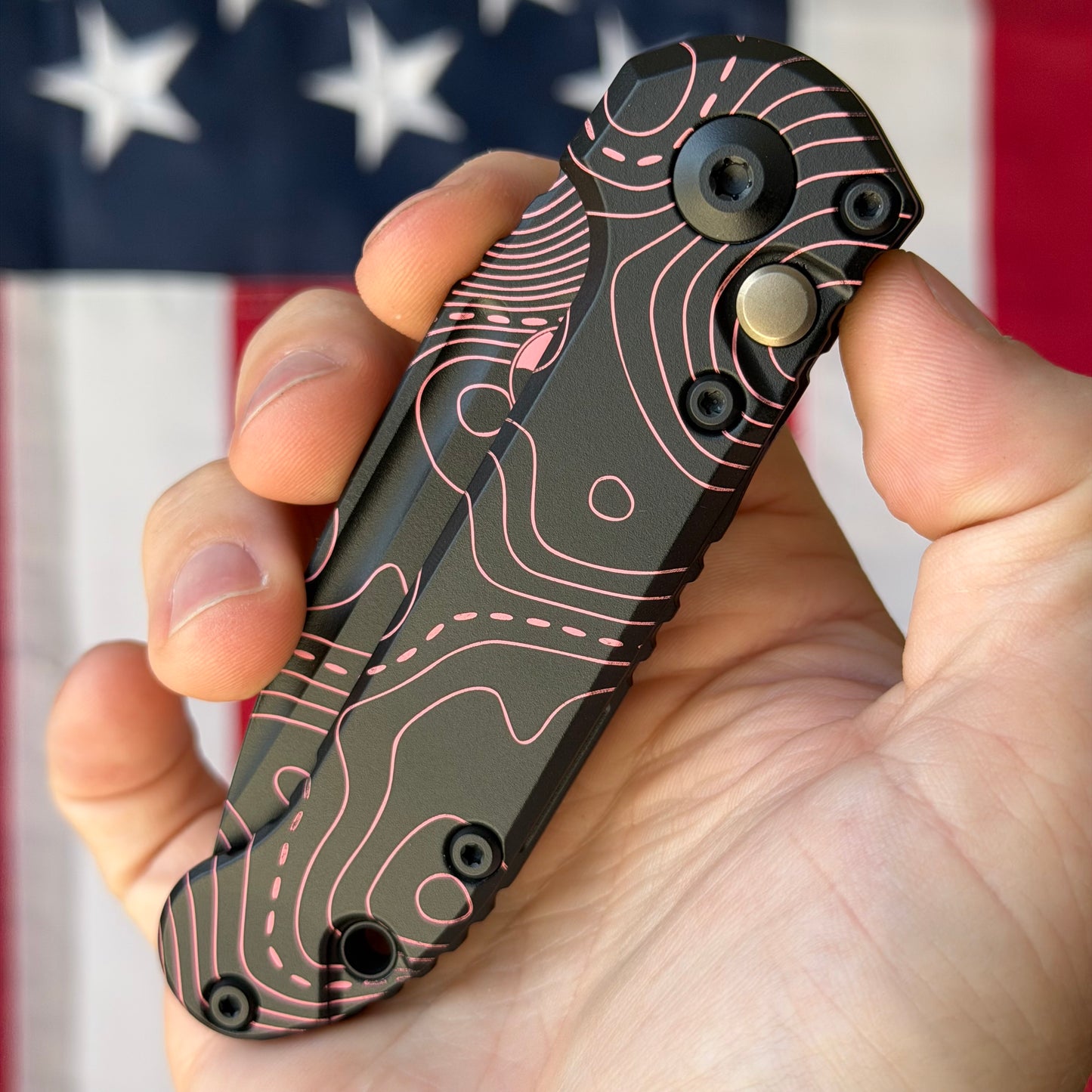 Microtech LUDT Gen III 3.5" OTS – Topographic Black/Pink, M390MK – Made in USA (1135S-1TPBKPKCS)
