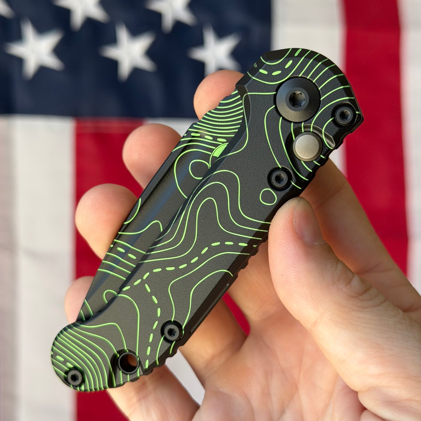 Microtech LUDT Gen III 3.5" OTS – Topographic Black/Green, M390MK – Made in USA (1135S-1TPBKPGCS)
