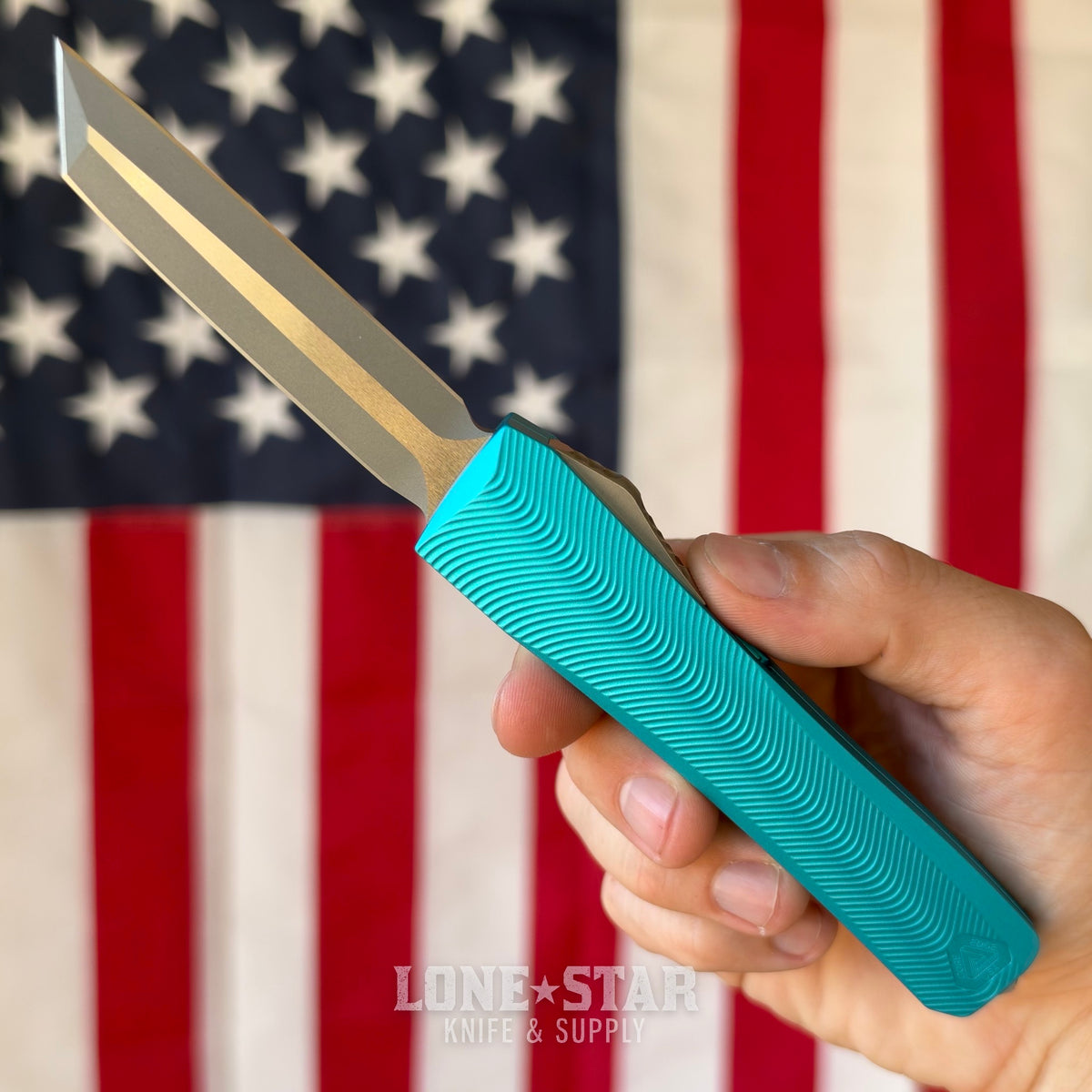 The Back Door: Core Edge USA 0331 Pulsar OTF Auto - Blue Aluminum, Double Edge Tanto, MagnaCut - Made in USA (Trade In)