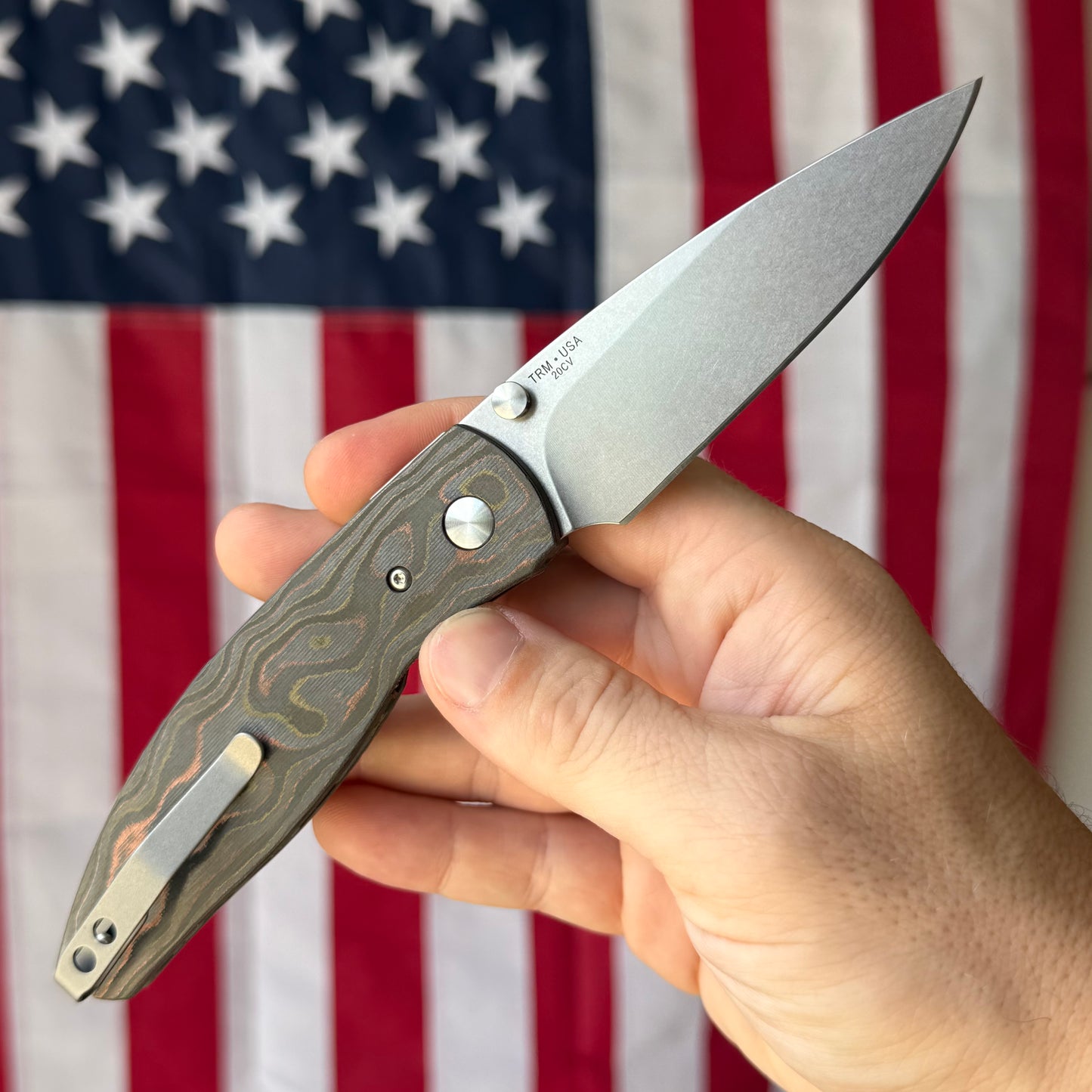TRM ATOM 3.5" Linerlock – Mokume Camo Carbon 3D, CPM 20CV Tumbled – Made in USA