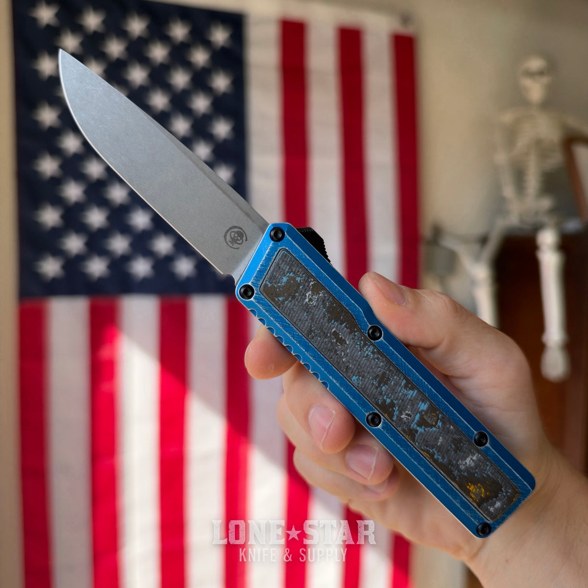 Chaves Dissident OTF Auto, M390 Drop Point, CCKS Blue Anodized, Gulf Carbon Fiber Inlay, Black PVD Titanium Hardware - Made in USA (CHAVES-DISSIDENT-CCKS-GULF-DP)