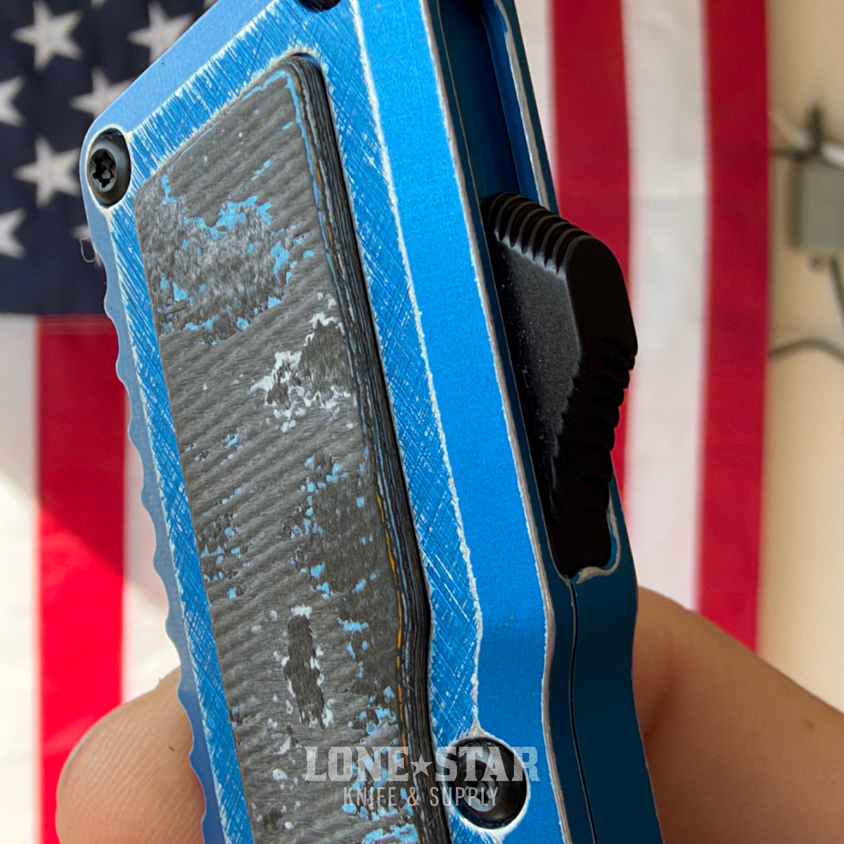 Chaves Dissident OTF Auto, M390 Drop Point, CCKS Blue Anodized, Gulf Carbon Fiber Inlay, Black PVD Titanium Hardware - Made in USA (CHAVES-DISSIDENT-CCKS-GULF-DP)