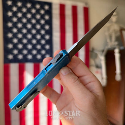 Chaves Dissident OTF Auto, M390 Tanto, CCKS Blue Anodized, Bolts Carbon Fiber Inlay, Black PVD Titanium Hardware - Made in USA (CHAVES-DISSIDENT-CCKS-BOLTS-TANTO)