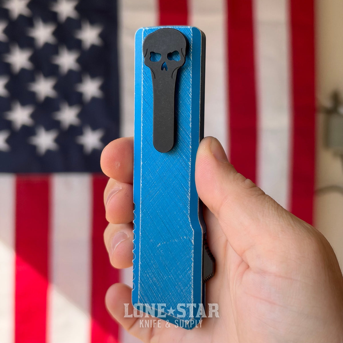 Chaves Dissident OTF Auto, M390 Tanto, CCKS Blue Anodized, Bolts Carbon Fiber Inlay, Black PVD Titanium Hardware - Made in USA (CHAVES-DISSIDENT-CCKS-BOLTS-TANTO)