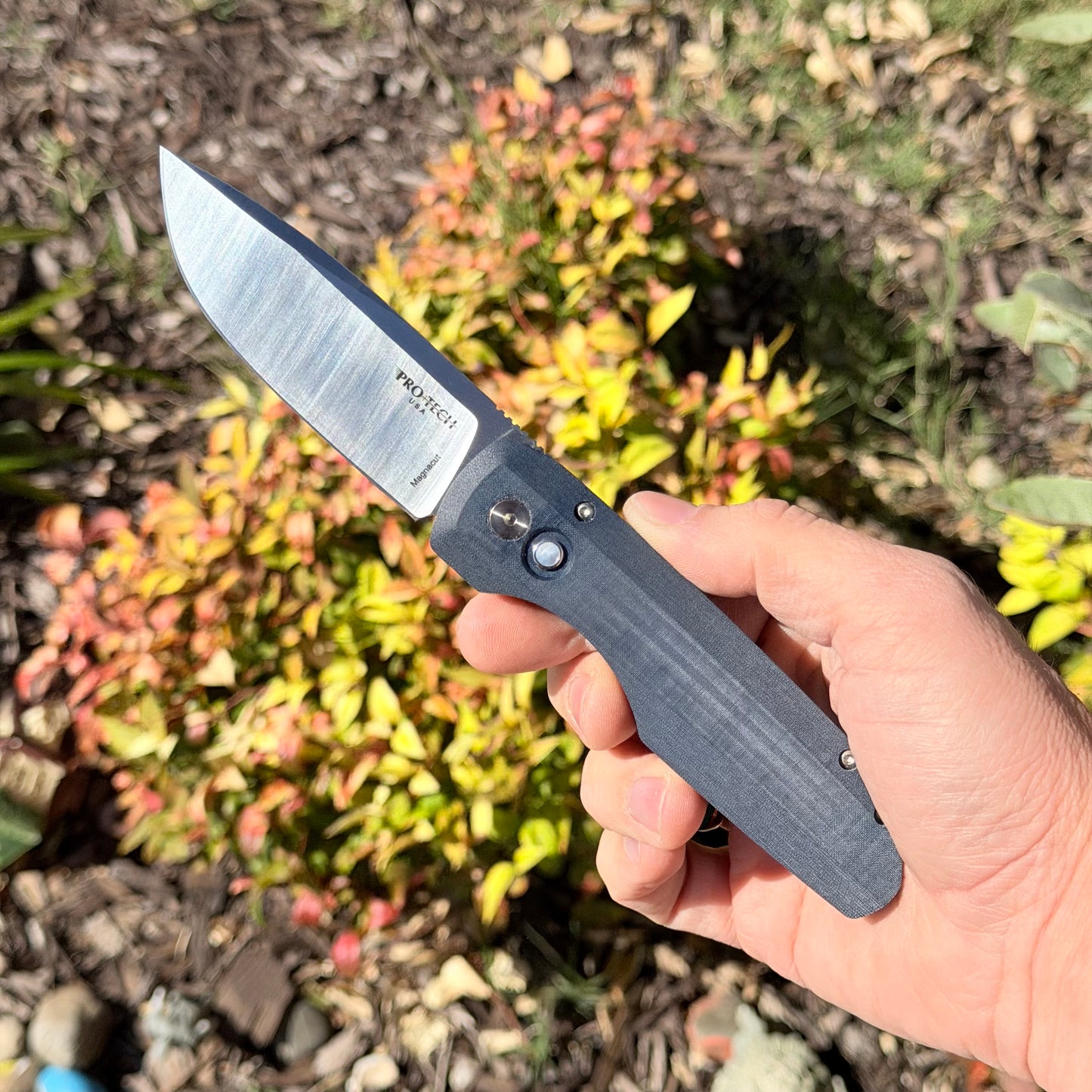 Vero Synapse Design – Blue Linen Micarta Handle, MagnaCut Blade – Made in USA (VERO1210-LTD BLUE LINEN MIC)