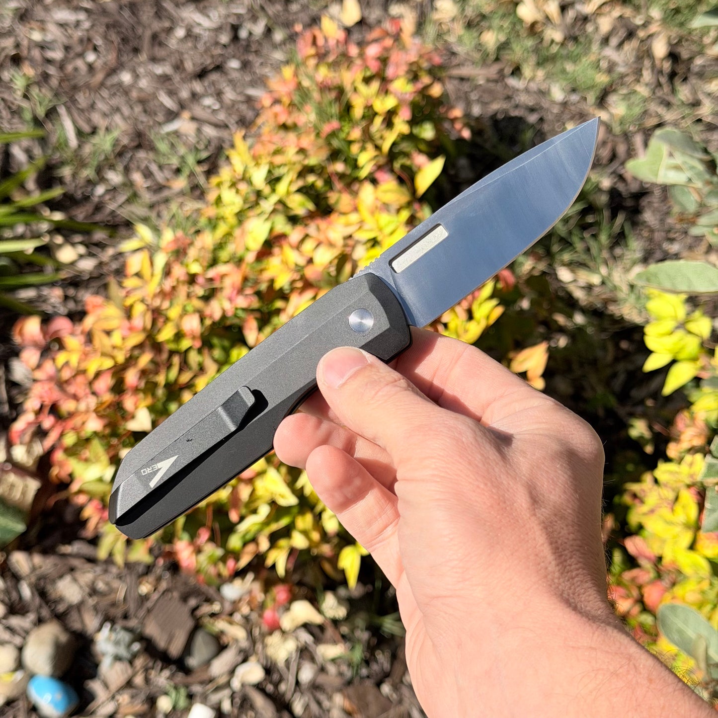 Vero Synapse Design – Blue Linen Micarta Handle, MagnaCut Blade – Made in USA (VERO1210-LTD BLUE LINEN MIC)
