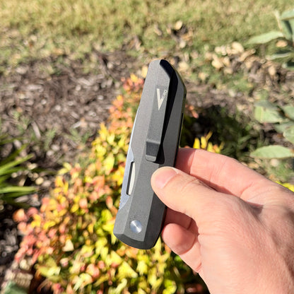 Vero Synapse Design – Blue Linen Micarta Handle, MagnaCut Blade – Made in USA (VERO1210-LTD BLUE LINEN MIC)