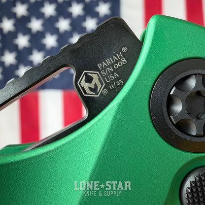 The Back Door: Heretic Pariah Button Lock Manual, 3.75" DLC MagnaCut, Green Aluminum with 80s Camo Carbon Inlays, Serial 008 - Made in USA (H046-6A-TXGRN/80S) (Trade In)