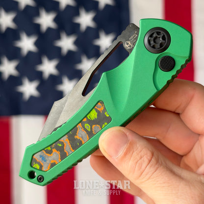 The Back Door: Heretic Pariah Button Lock Manual, 3.75" DLC MagnaCut, Green Aluminum with 80s Camo Carbon Inlays, Serial 008 - Made in USA (H046-6A-TXGRN/80S) (Trade In)