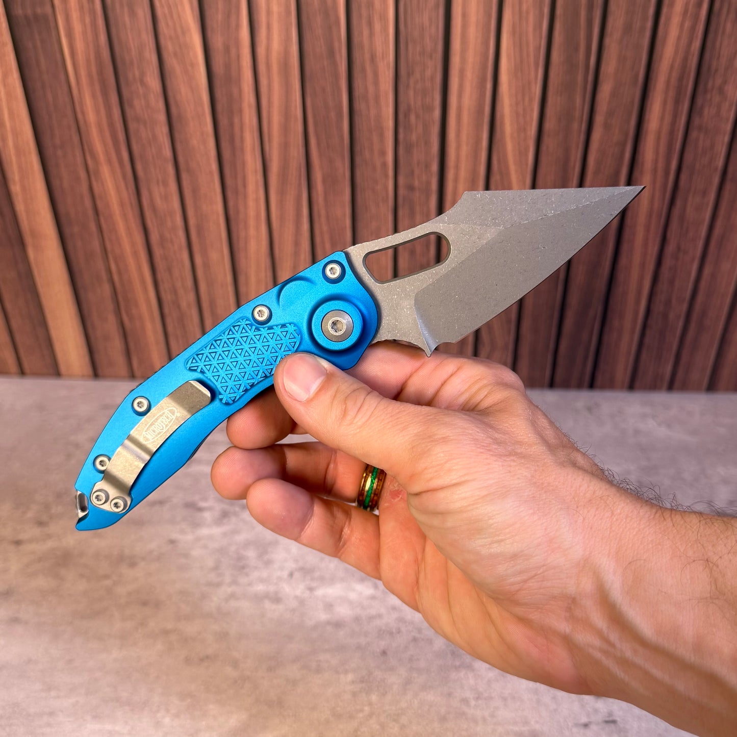 Microtech Stitch Blue Aluminum Apocalyptic, 3.7″ Blade, Made in USA (169-10APBL)