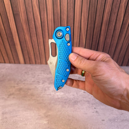 Microtech Auto Stitch Blue Aluminum Apocalyptic, 3.7″ Blade, Made in USA (169-10APBL)