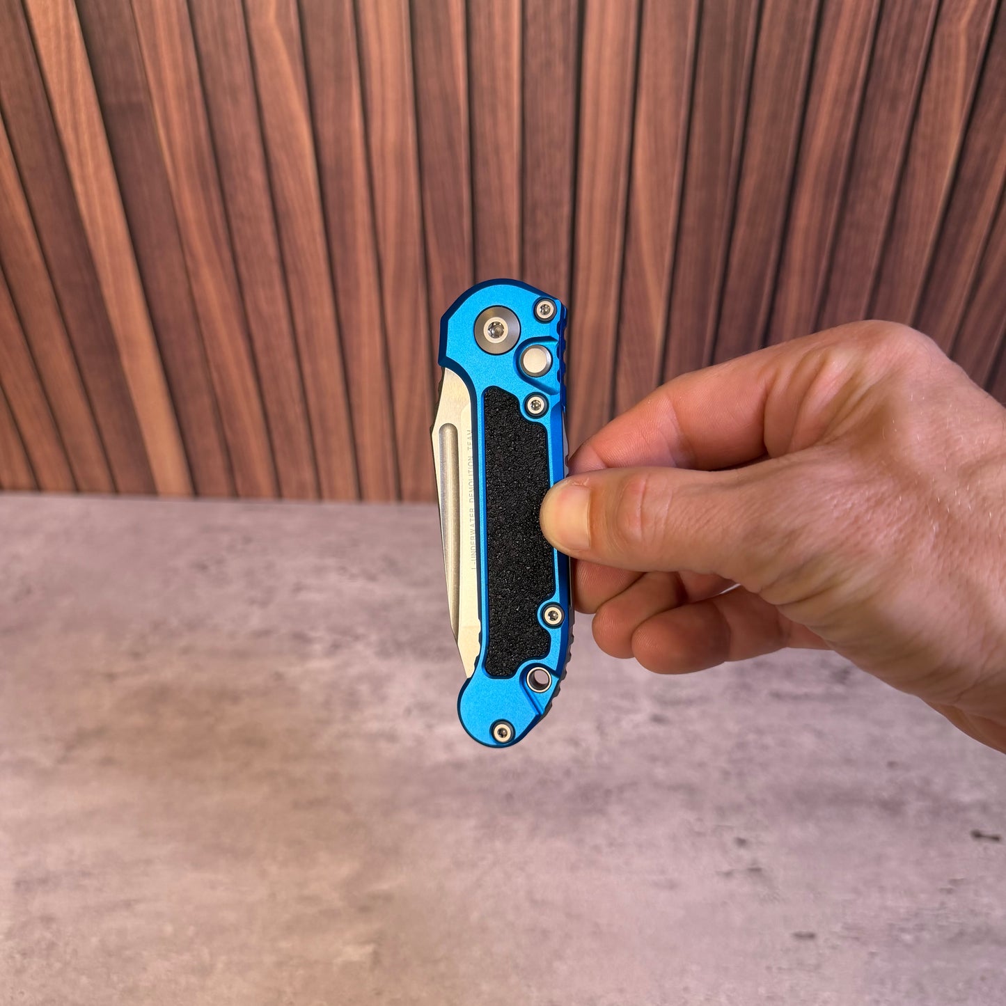 L.U.D.T. Gen III Blue T/E, 3.5″ M390MK Blade, Blue Aluminum, Made in USA (1136-10BL)