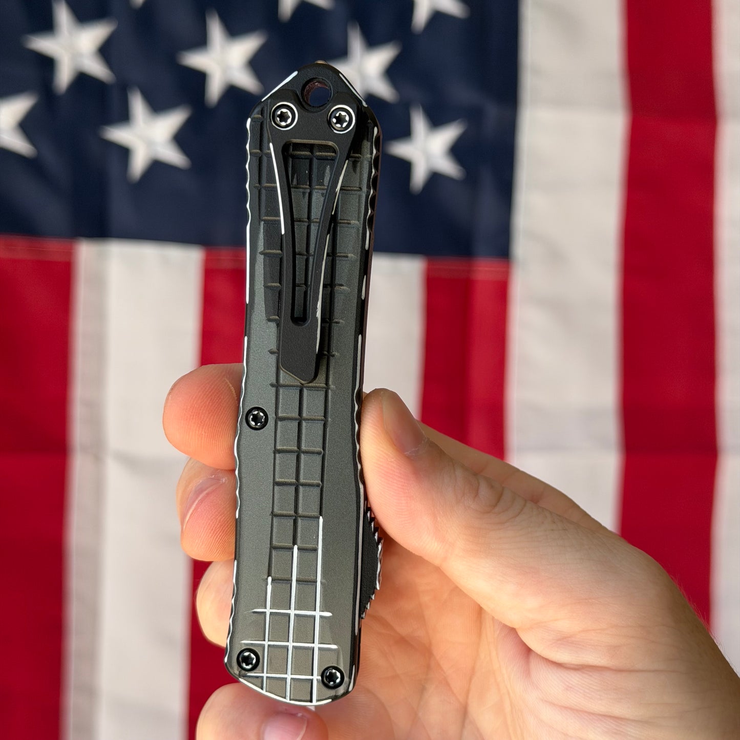 The Back Door: Heretic Manticore E Stealth Gray Cel Shade - Recurve MagnaCut OTF (HO29F-CS-GRY) (Used)