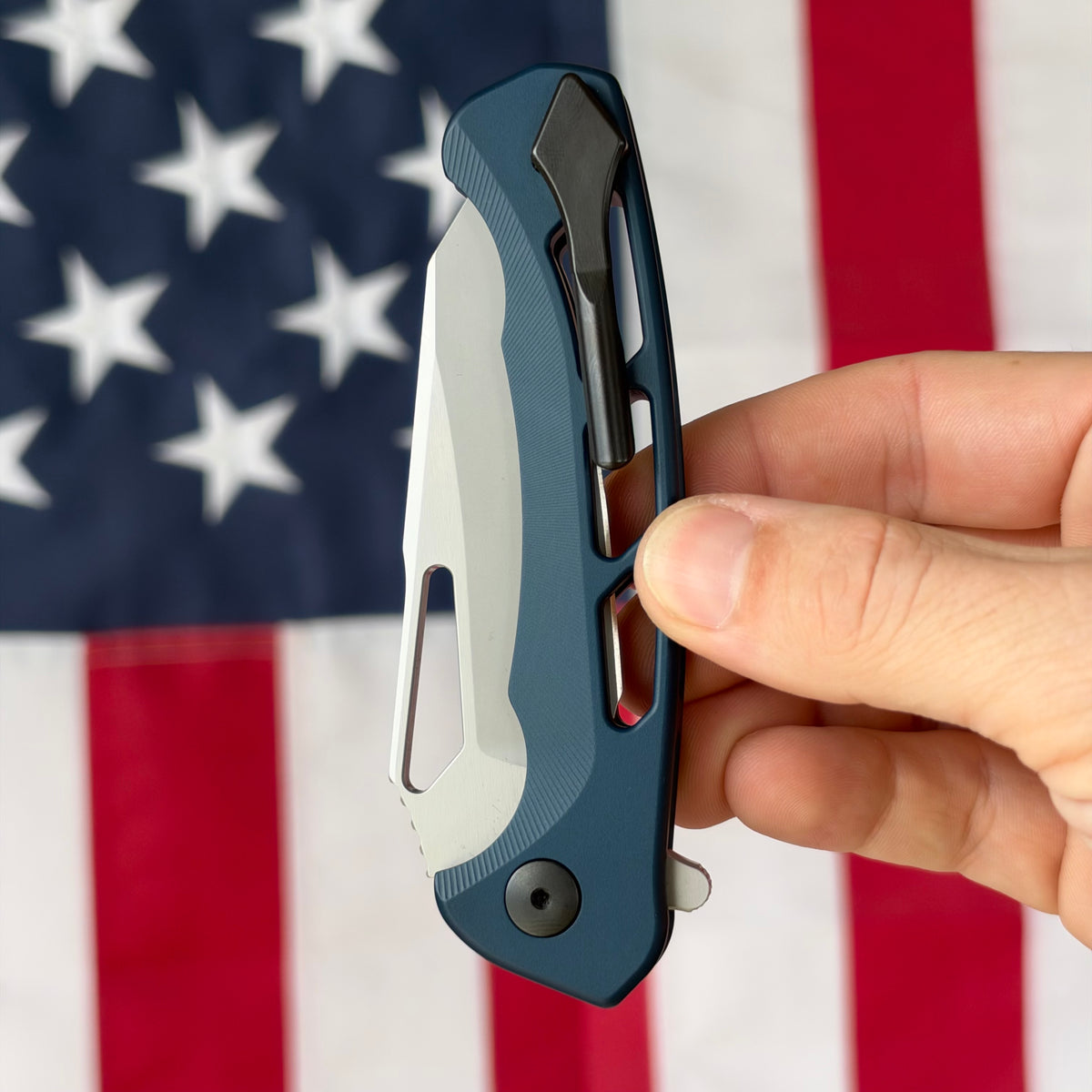 The Back Door: Dead Reckon Ridgeback, 3.23" MagnaCut, Blue Aluminum, Integral Button Lock - Made in USA (Trade In)