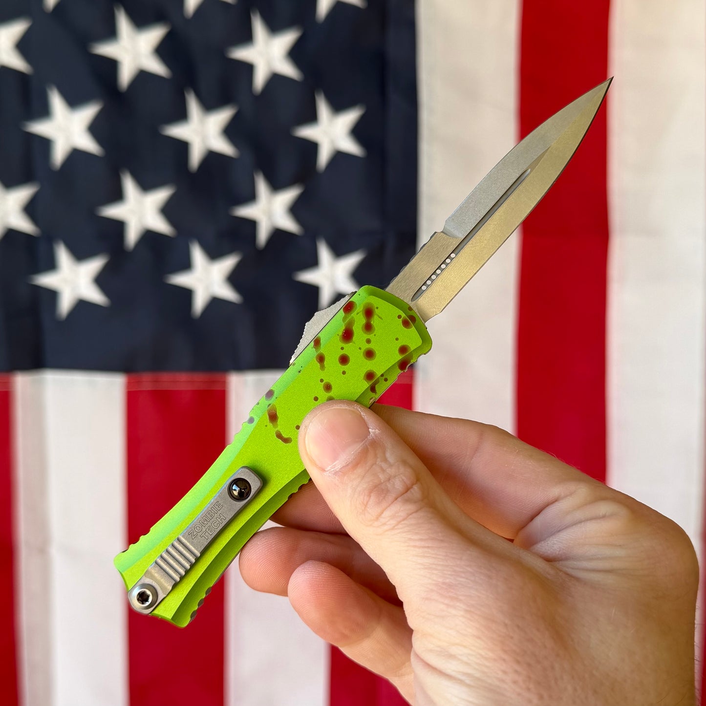 Microtech Hera II Auto Mini D E Black Aluminum, 3.0″ M390MK Blade, Made in USA (MCT1701M10Z)