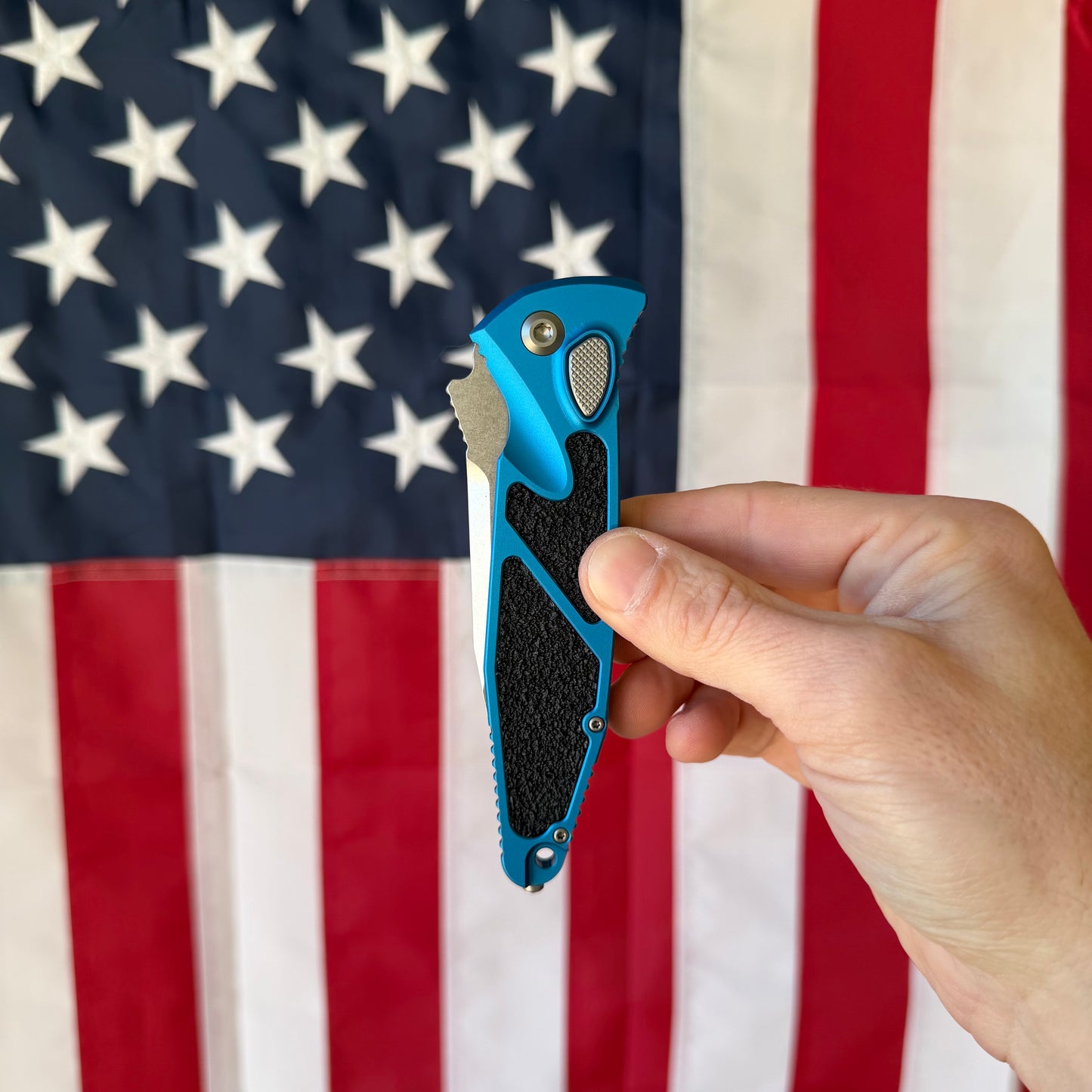 Microtech Socom Elite Auto Blue Aluminum, 4.0″ M390MK Blade, Made in USA (160A-10BL)