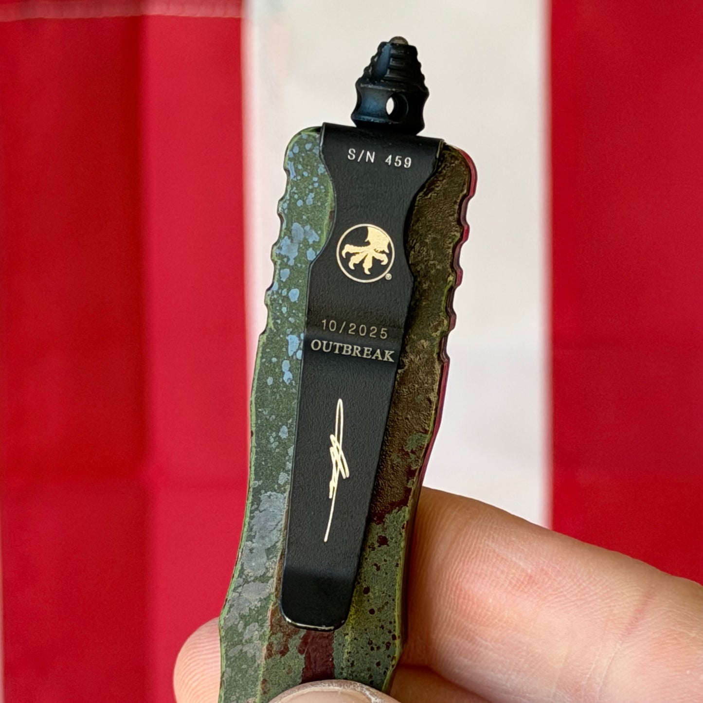 Dirac OTF Outbreak Signature Series, 2.9″ M390MK Blade, Made in USA (225-1OBDS)