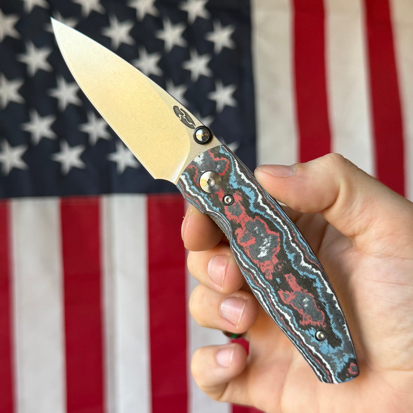 TRM NEUTRON 2 Liner Lock - CPM-MagnaCut, Star Spangled Fat Carbon, Titanium Liners - Made in USA (DLR-N2-CC-3D)