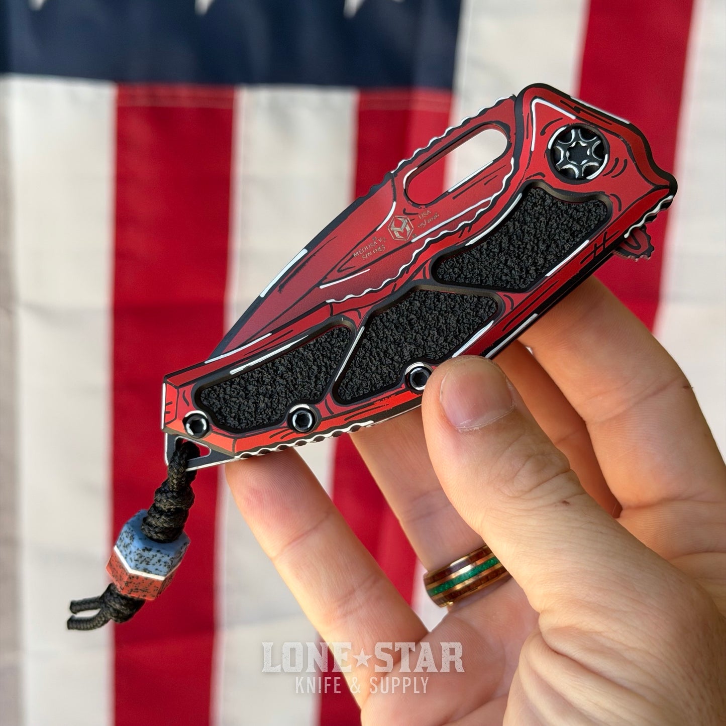 The Back Door: Heretic Medusa Manual 3.25" Tanto – Red Cel Shade, MagnaCut, Frame Lock – Made in USA (H009-CS-RD) (Return)