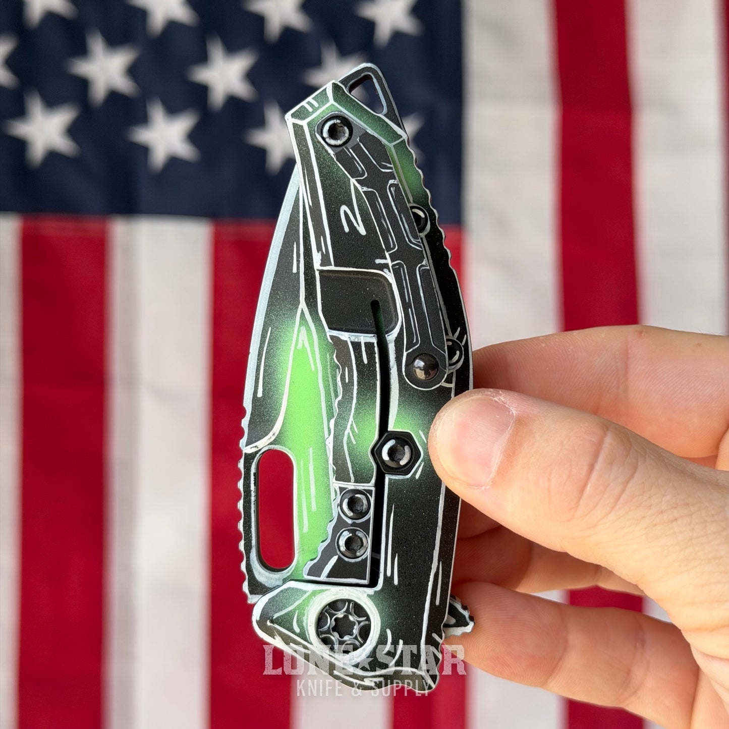 The Back Door: Heretic Medusa Manual Knife - Toxic Green Cel Shade, 3" MagnaCut Tanto, Cerakote Blade and Handle, Serial 078 - Made in USA (H010-CS-TX) (Trade In)