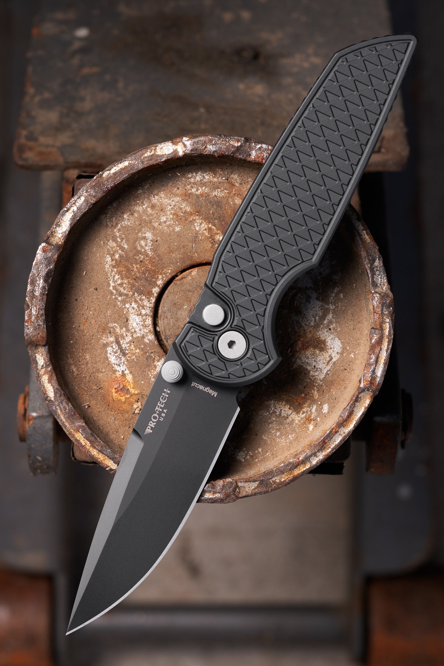 Pro-Tech TR-3 Integrity Manual Knife - Relic Black Handle, DLC MagnaCut Blade (INT1106)