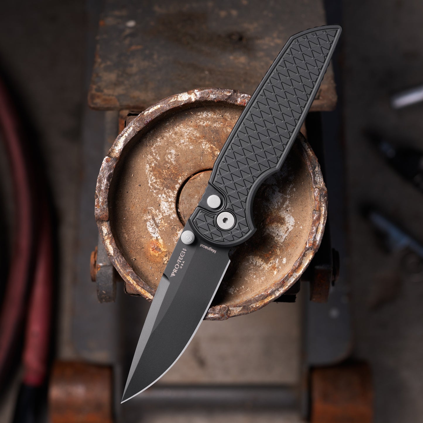Pro-Tech TR-3 Integrity Manual Knife - Relic Black Handle, DLC MagnaCut Blade (INT1106)