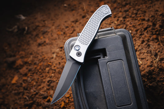 Pro-Tech Brend Classic Auto, Walter Brend Design, DLC Black MagnaCut, Diamond Textured Grey Aluminum, Serialized of 65, CCKS Fall 2026 - Made in USA (CCKSF26.Brend.1)