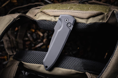 Pro-Tech Rockeye Operator Auto - Solid Black / DLC Magnacut (LG3103-OP)