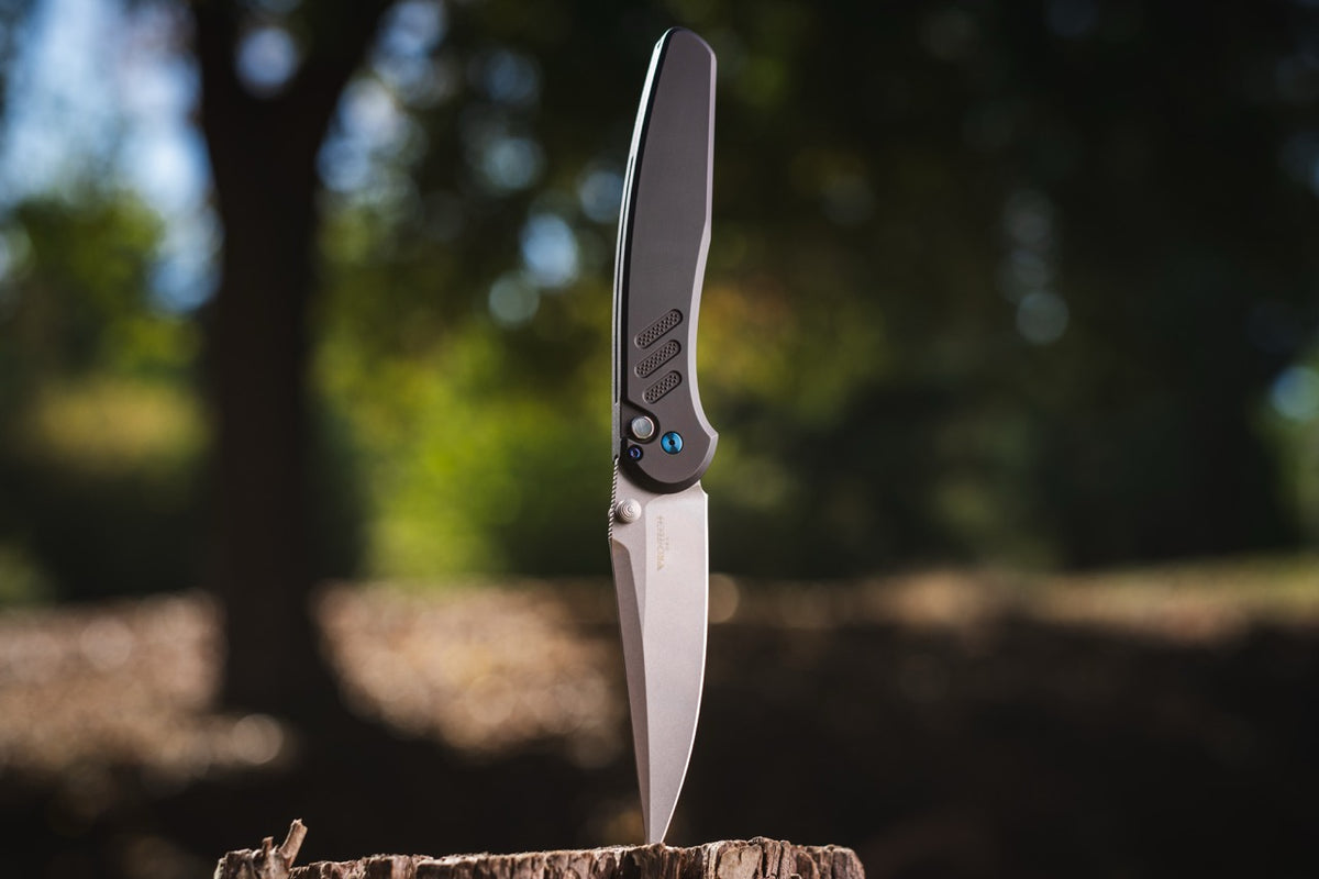 Pro-Tech Avalon, 4.25" Stonewash A-421, Black Knurled Aluminum, Sapphire Blue Hardware, Thumb Stud, Serialized of 20, CCKS Fall 2026 - Made in USA (CCKSF26.Avalon.1)