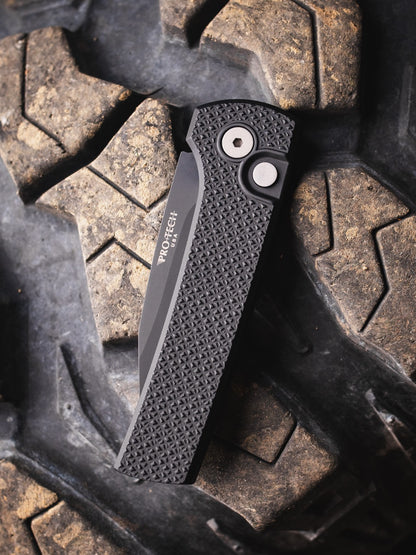 Pro-Tech Scapegoat Compact Auto - Black Aluminum, DLC CPM-MagnaMax - Made in USA (RCS1106)