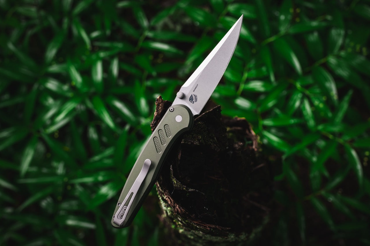 Pro-Tech Avalon - Green Knurled Aluminum, CPM-MagnaCut Manual - Made in USA (PN1101-Green)