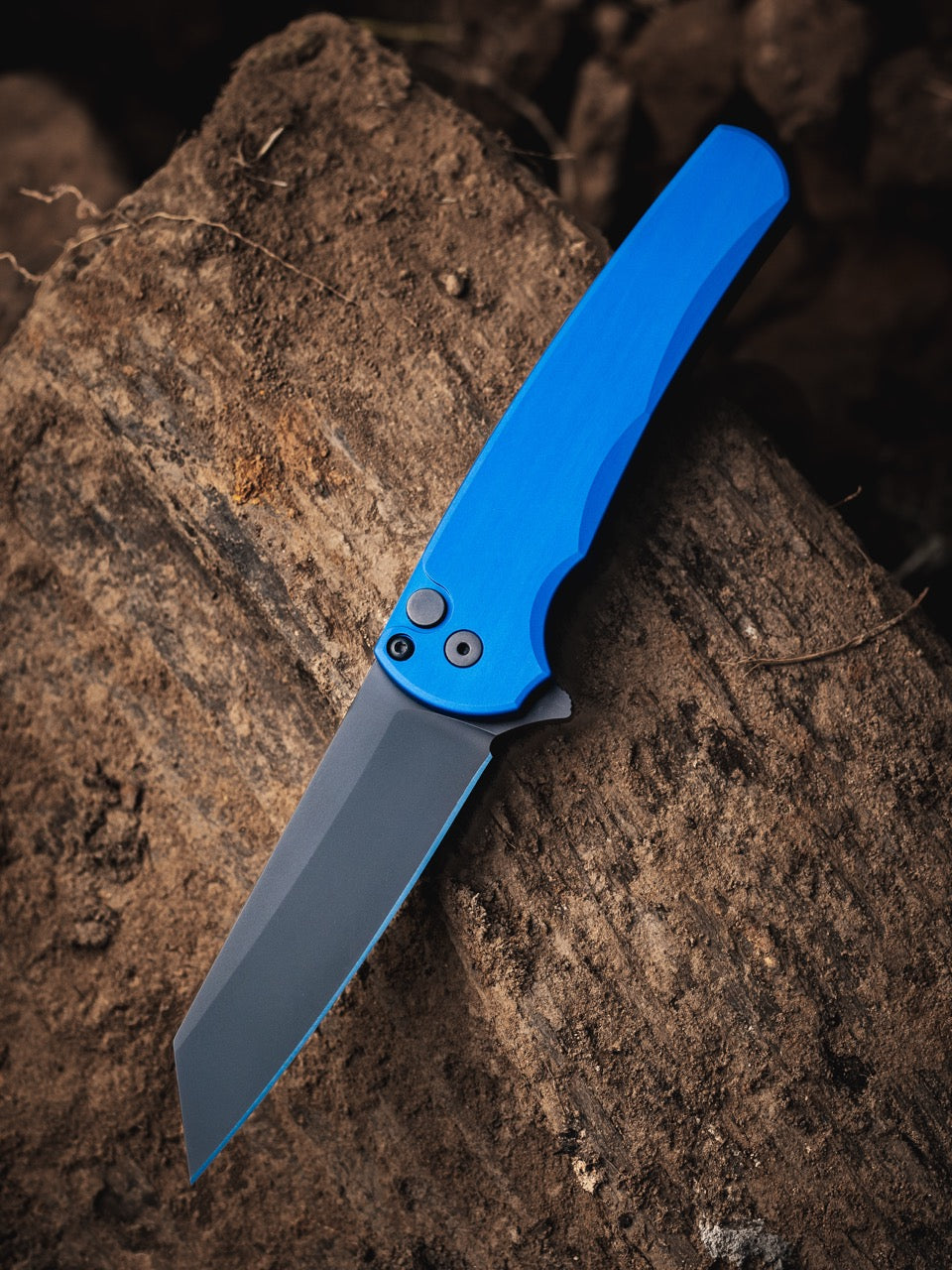 Pro-Tech Malibu - Blue Aluminum, DLC CPM-MagnaCut Reverse Tanto - Made in USA (5403-Blue)