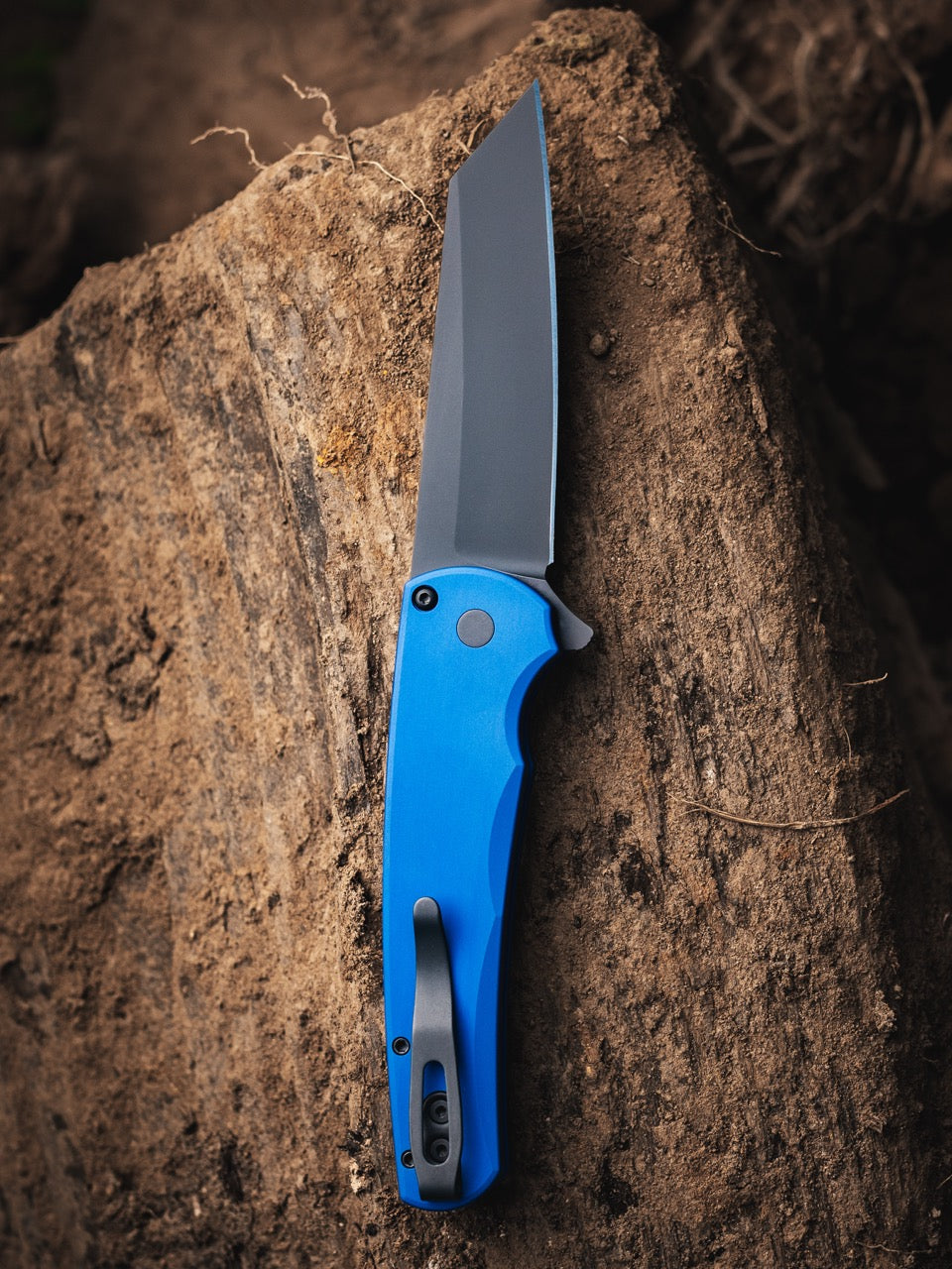 Pro-Tech Malibu - Blue Aluminum, DLC CPM-MagnaCut Reverse Tanto - Made in USA (5403-Blue)