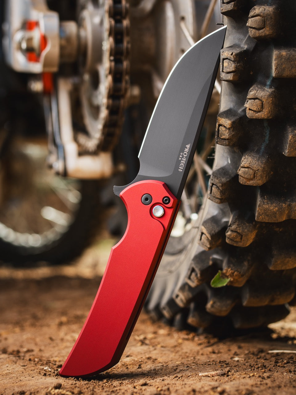 Pro-Tech Mordax - Red Aluminum, DLC CPM-MagnaCut Flipper - Made in USA (MX103-LTD Red)