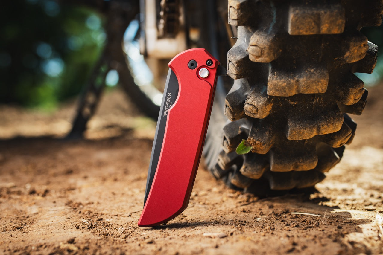 Pro-Tech Mordax - Red Aluminum, DLC CPM-MagnaCut Flipper - Made in USA (MX103-LTD Red)