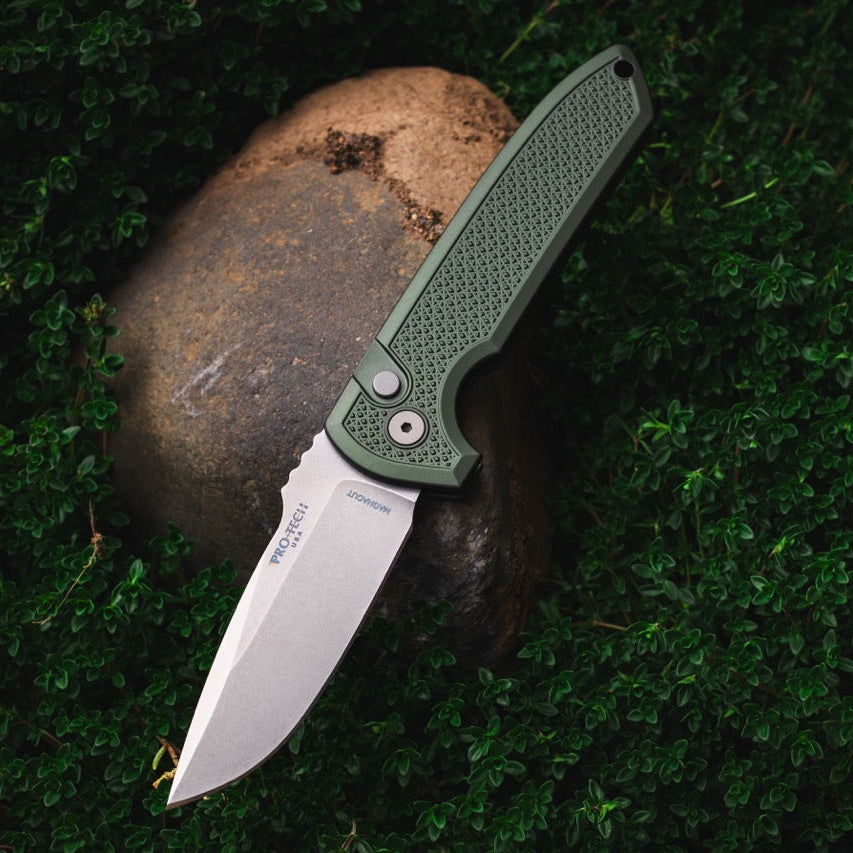 Pro-Tech Rockeye Auto - Green Aluminum, CPM-MagnaCut - Made in USA (LG3105-Green)