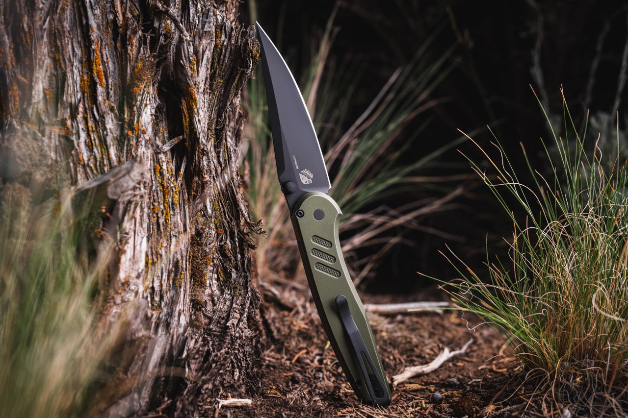 Pro-Tech Avalon - Battleworn Green Knurled Aluminum, DLC CPM-MagnaCut, Thumb Stud - Made in USA (PN1103-BW Green)