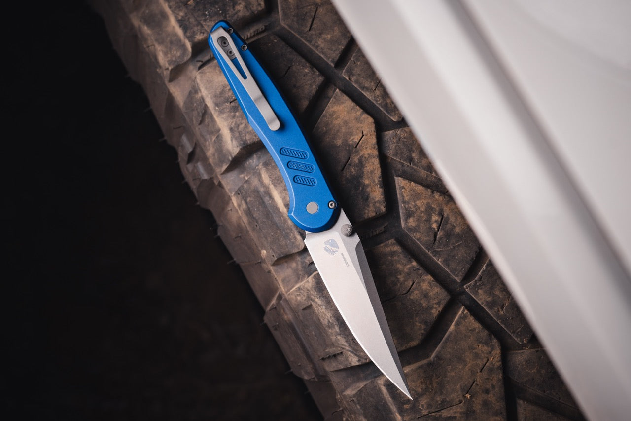 Pro-Tech Avalon - Battleworn Blue Aluminum, CPM-MagnaCut Manual - Made in USA (PN1101-BW Blue)