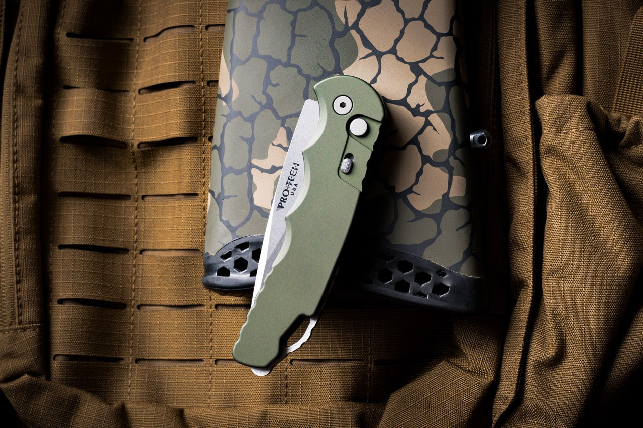 Pro-Tech Tactical Response 4 Auto - Solid Green Aluminum, Stonewash CPM-MagnaMax, 4in Saber Grind - Made in USA (T4101 MM Green)