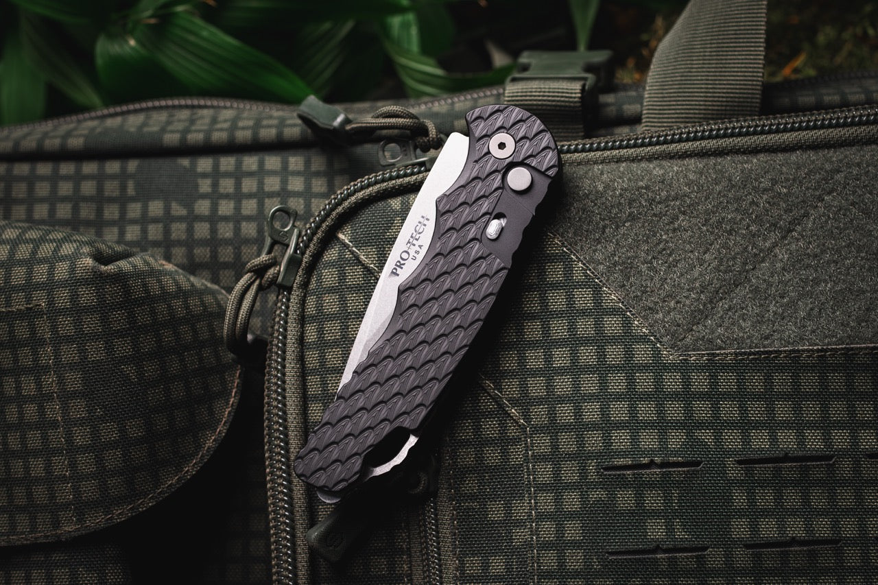 Pro-Tech Tactical Response 4 (TR-4) Automatic - Blk Feather Texture Steel Handle (4" SW MagnaMax) T4105-F-MM