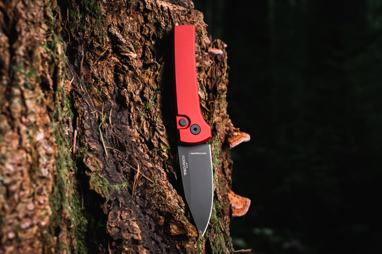 Pro-Tech Scapegoat Compact Auto Knife – Red Aluminum, MagnaMax DLC, Automatic – Made in USA (RCS1103-Red)