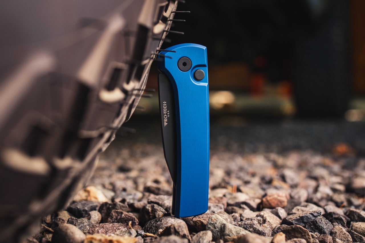Pro-Tech Scapegoat Compact Auto - Solid Blue Aluminum, DLC CPM-MagnaMax - Made in USA (RCS1103-Blue)