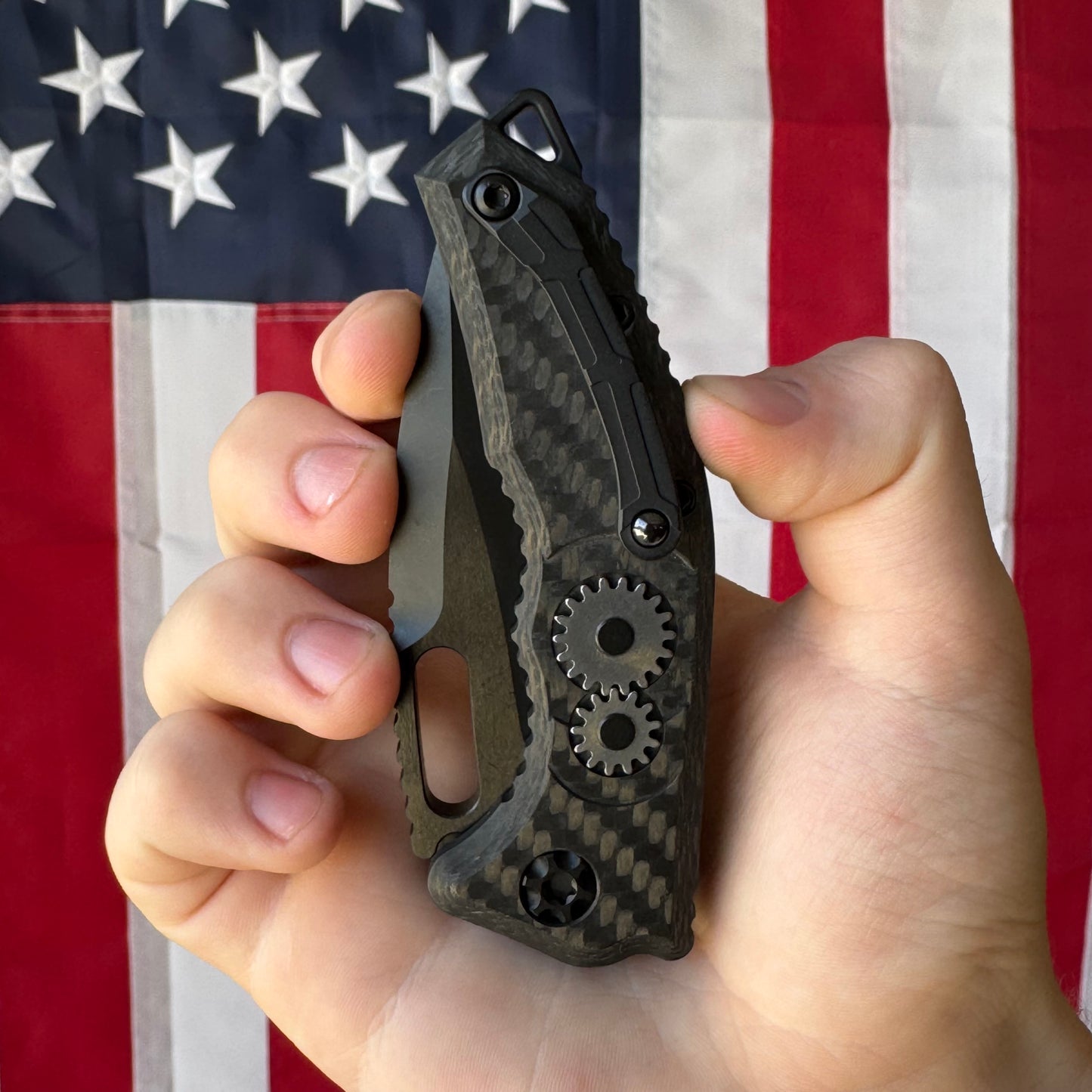 Heretic Medusa Auto - Carbon Fiber Gear Chassis, DLC Tanto Blade - Made in USA (H011-6A-CFG)