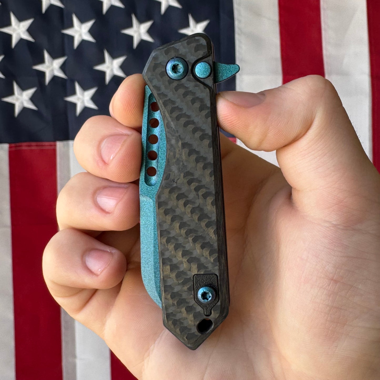 Heretic Jinn Manual - Metallic Teal Carbon Fiber, MagnaCut Wharncliffe - Made in USA (H213-MT-CF)