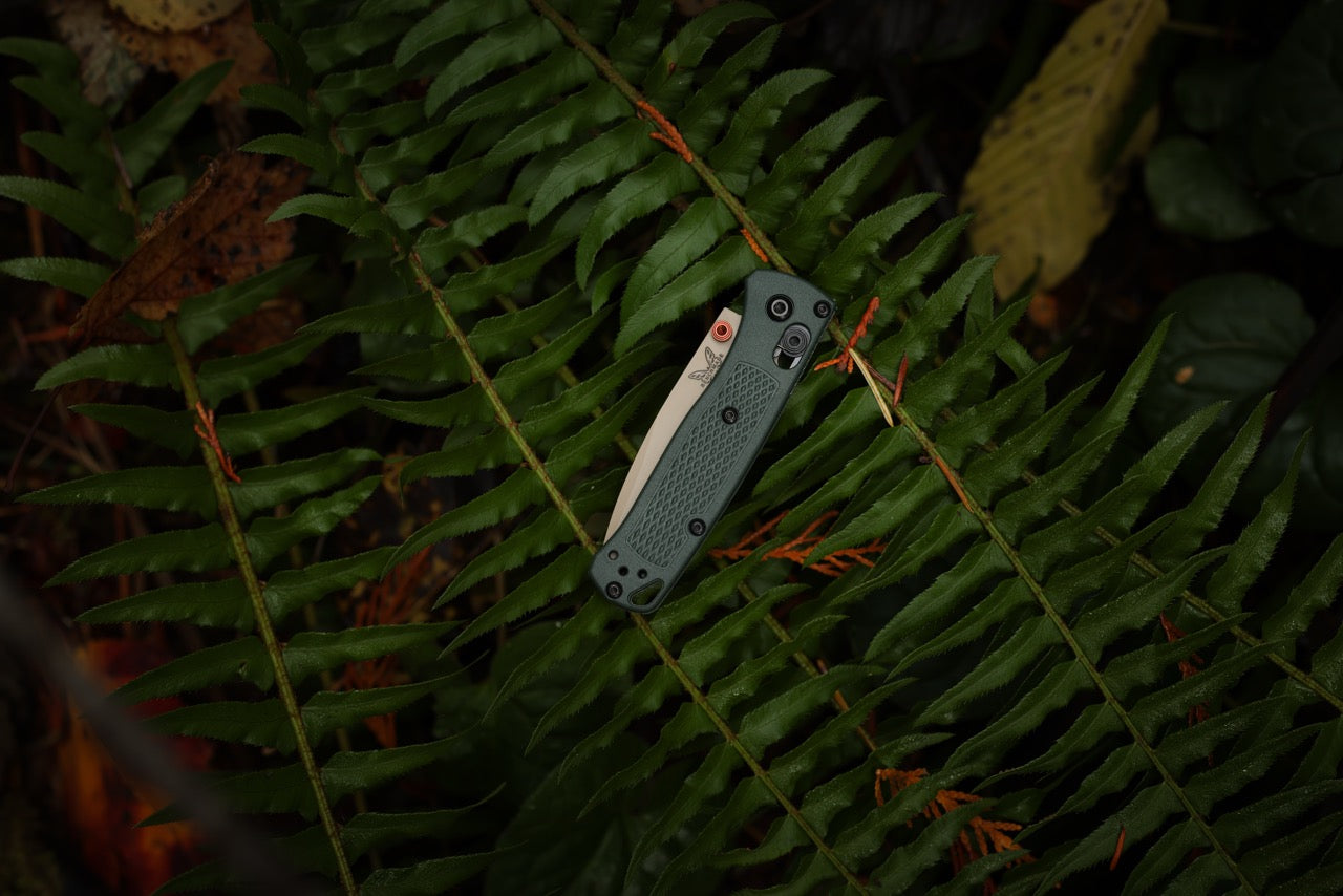 The Back Door: Benchmade Mini Bugout®, Taiga Green Grivory Handle, Tan ELMAX Blade, 2.82″, Made in USA (533TN-2601) (Return)
