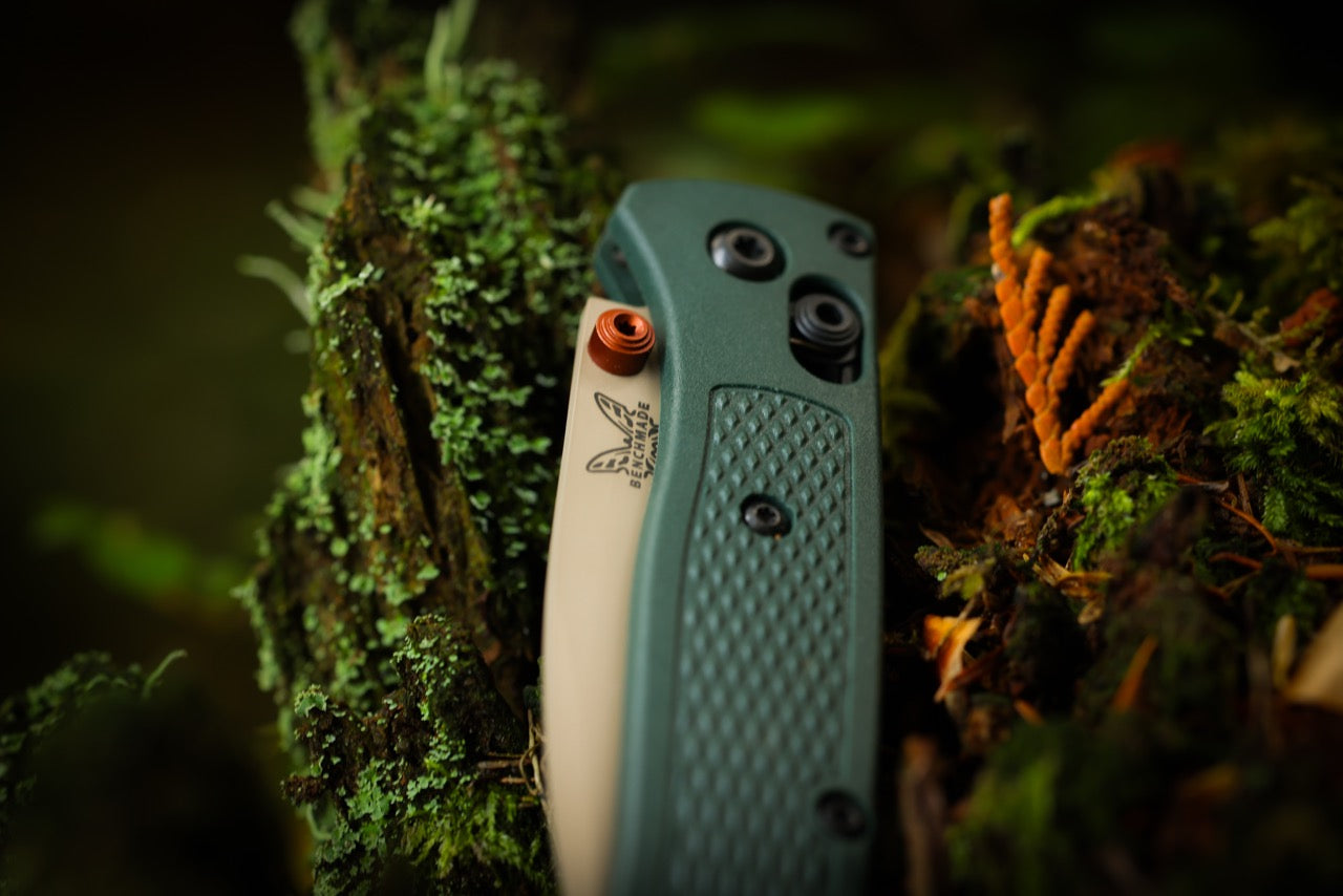 The Back Door: Benchmade Mini Bugout®, Taiga Green Grivory Handle, Tan ELMAX Blade, 2.82″, Made in USA (533TN-2601) (Return)