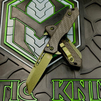 Heretic Jinn Manual - Metallic Green Carbon Fiber, MagnaCut Wharncliffe - Made in USA (H213-MG-CF)